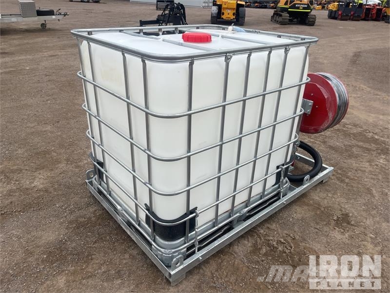 Custom Built 1000 L Water Tank (Unused) Üzemanyag- és adaléktartályok
