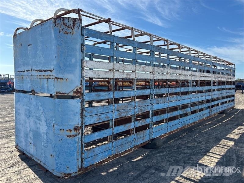  Custom Built 12.2 m Livestock Crate Body - Fits Tr Box body