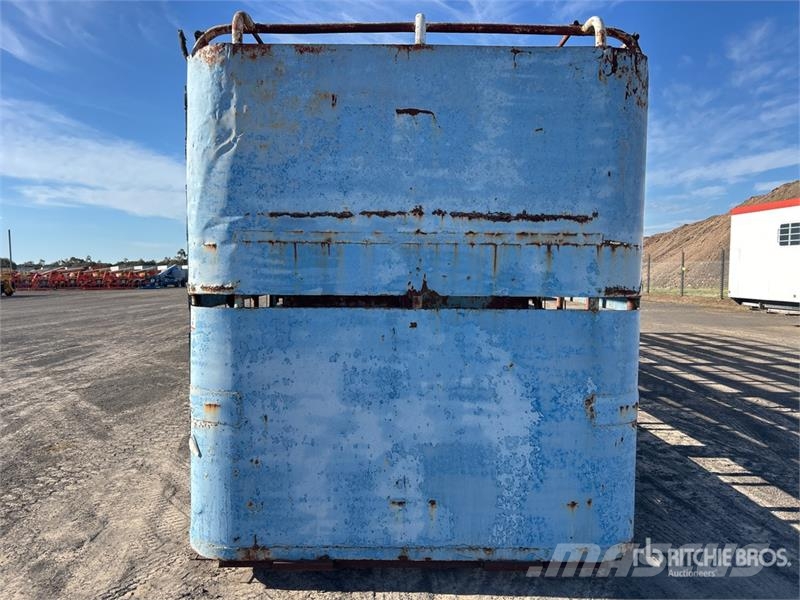  Custom Built 12.2 m Livestock Crate Body - Fits Tr Box body