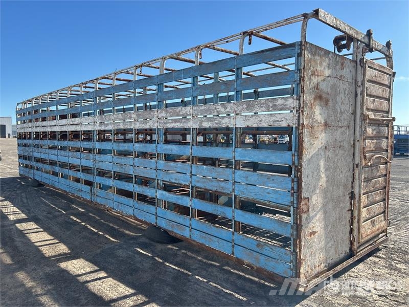  Custom Built 12.2 m Livestock Crate Body - Fits Tr Box body