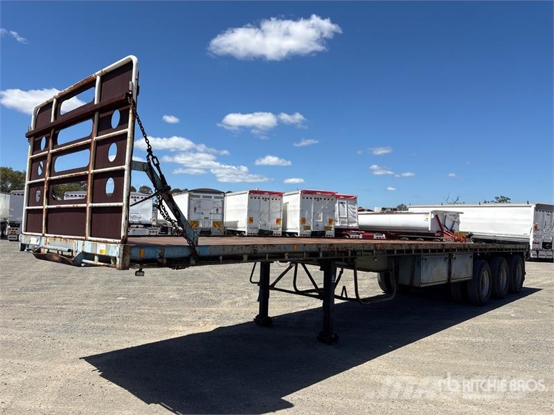 Custom Built 12.5 m Tri/A Flatbed Trailer Platós / Ponyvás pótkocsik