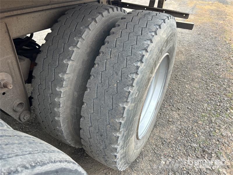  Custom Built 13.6 m Bogie/A Flatbed Trailer 自卸半挂车