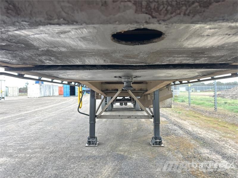  Custom Built 13.6 m Bogie/A Flatbed Trailer 自卸半挂车