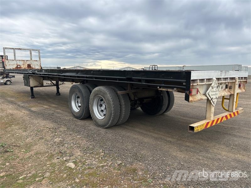  Custom Built 13.6 m Bogie/A Flatbed Trailer 自卸半挂车