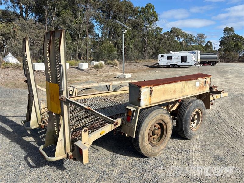 Custom Built 4.4 m Bogie/A Equipment Trailer 清障车