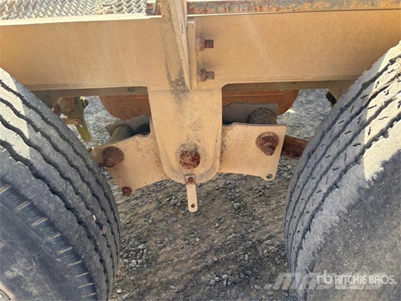 Custom Built 4.4 m Bogie/A Equipment Trailer 清障车