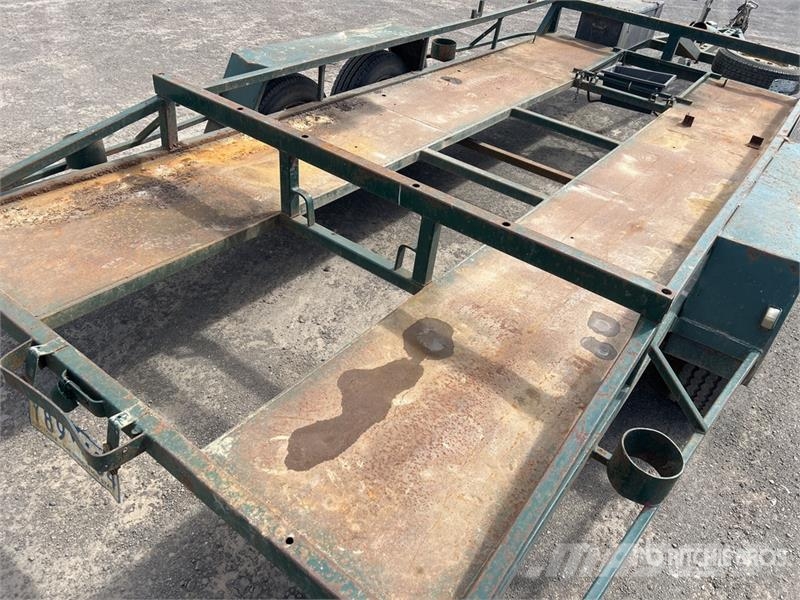 Custom Built 4.6 m Bogie/A Equipment Trailer Car carrier