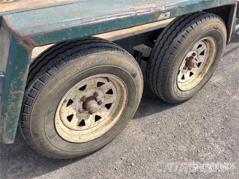 Custom Built 4.6 m Bogie/A Equipment Trailer Car carrier