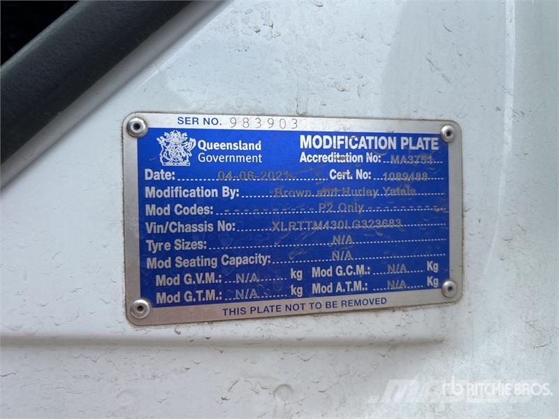 DAF CF17.530 6x4 T/A Sleeper Truck Tractor Truck Tractor Units