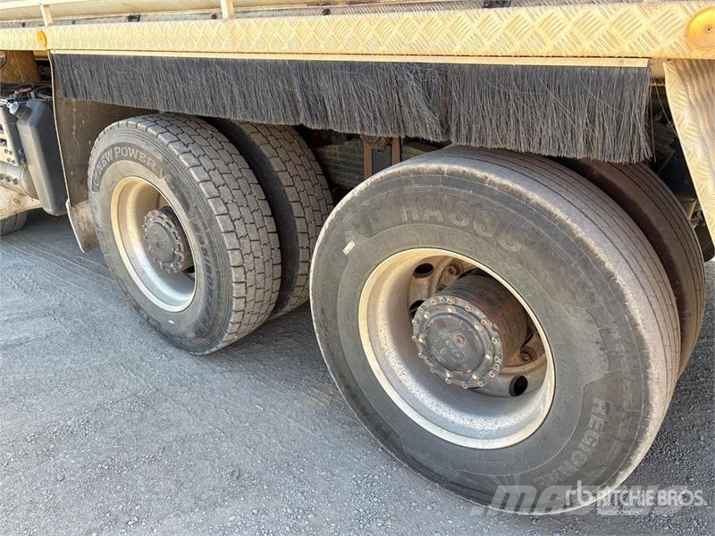 DAF CF85 13500 L 8x4 Twin-Steer Water Truck Water tankers
