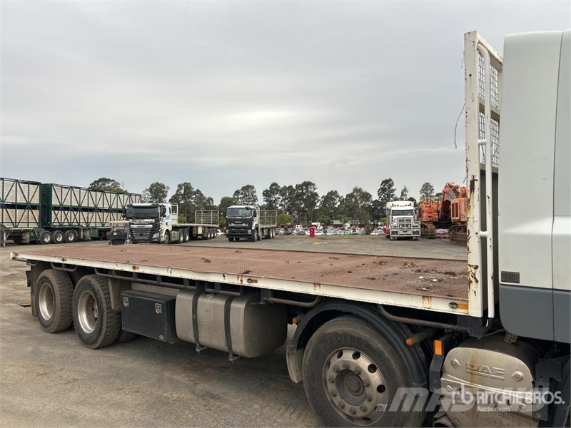 DAF CF85.510 8x4 Twin-Steer Flatbed Truck شاحنات مسطحة/مفصلية الجوانب