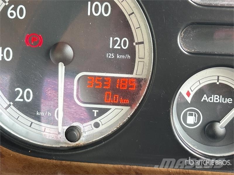 DAF CF85 8x4 Twin-Steer Water Truck Поливальні машини