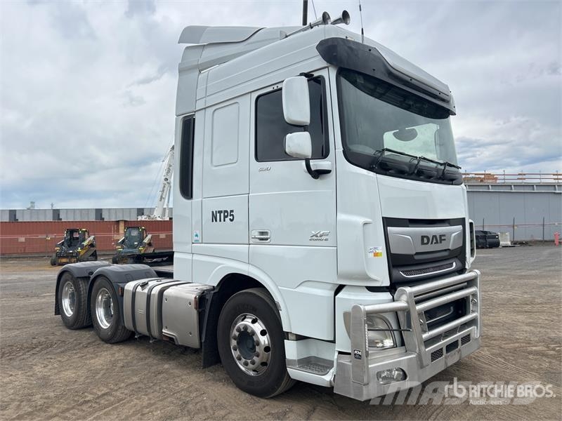 DAF XF530 6x4 T/A Sleeper Truck Tractor Sadulveokid