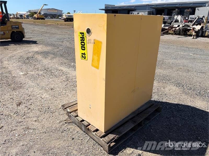  Dangerous Goods Storage Cabnet معدات البناء - غير ذلك