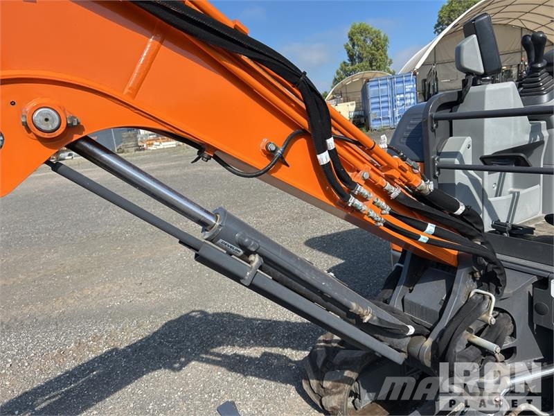 Develon DX27Z-7M Mini Excavator (Unused) Mini bagri <7t