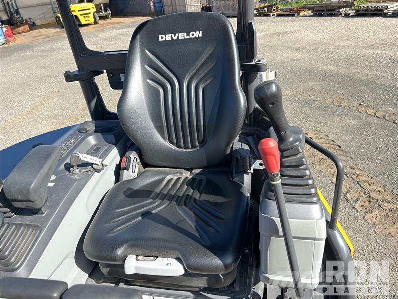 Develon DX27Z-7M Mini Excavator (Unused) Mini bagri <7t