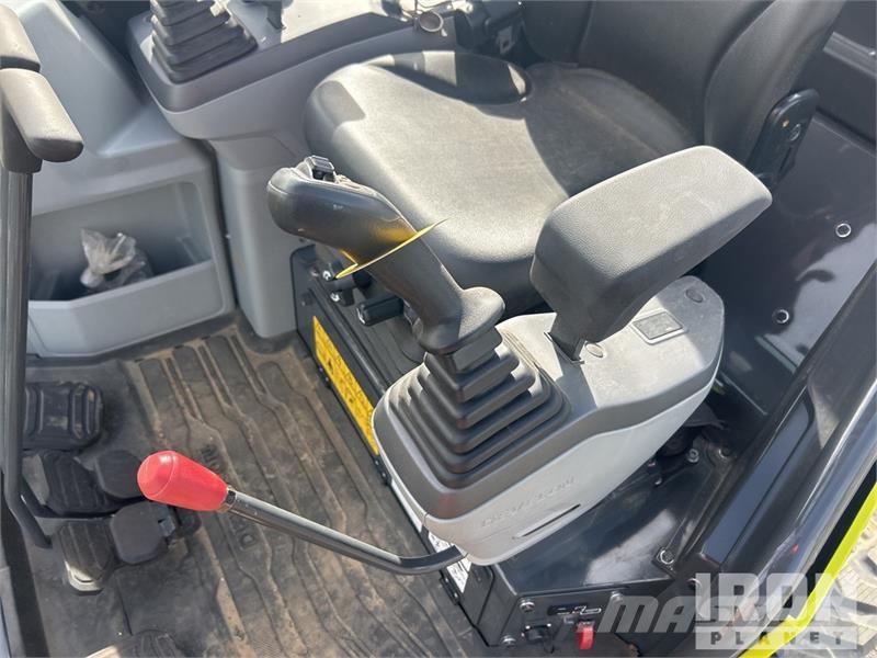 Develon DX55R-7M Mini Excavator (Unused) Minigravemaskiner