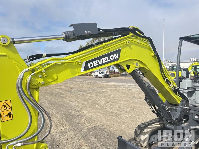 Develon DX55R-7M Mini Excavator (Unused) Minigravemaskiner