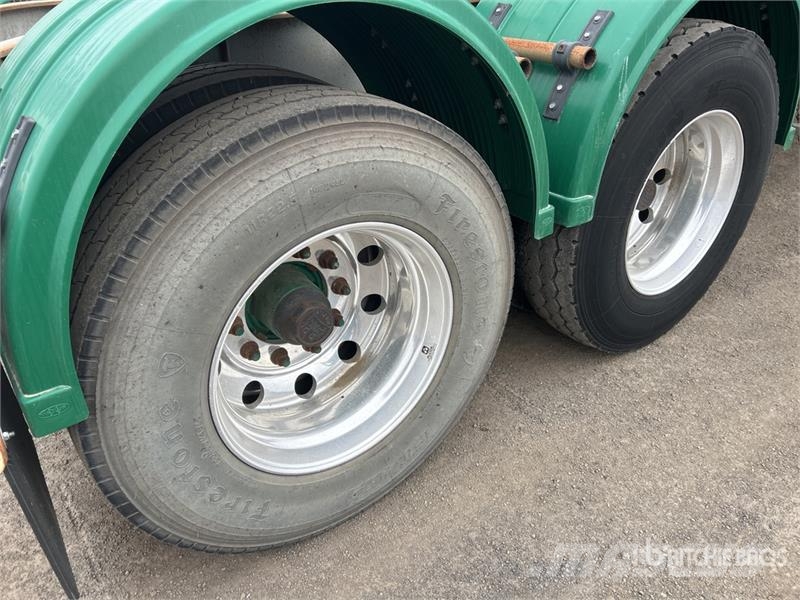 Dickinson Bogie/A B-Double Lead Livestock Trailer Livestock transport