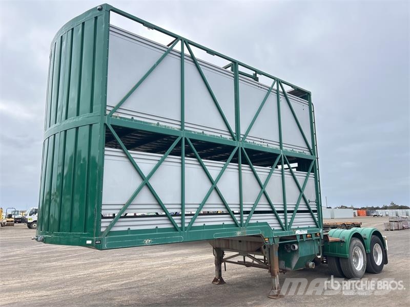Dickinson Bogie/A B-Double Lead Livestock Trailer Livestock transport