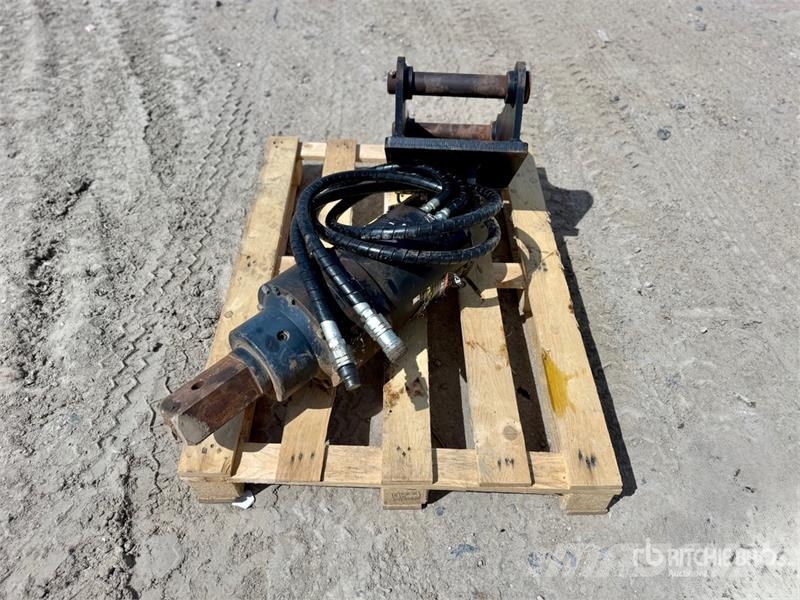 Digga PD7-5 Excavator Auger - Fits Hitachi ZX85USB-5A Porat