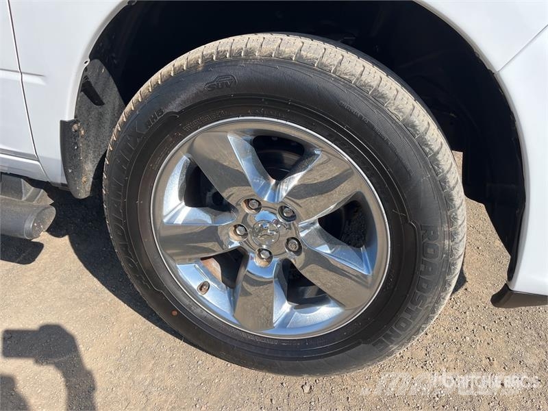 Dodge Ram 1500 기타