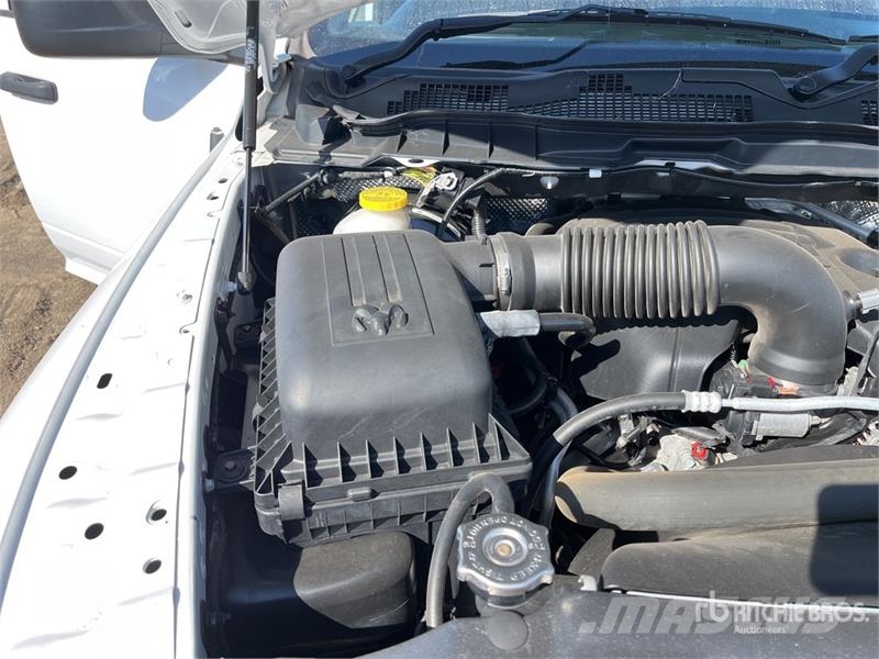 Dodge Ram 1500 기타