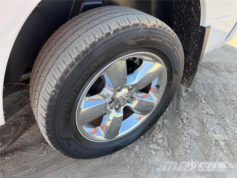Dodge Ram 1500 기타