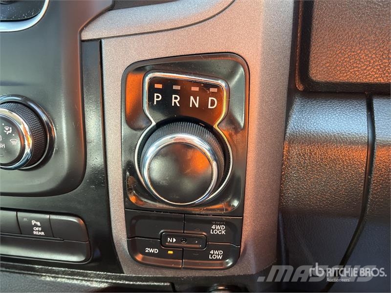 Dodge Ram 1500 기타