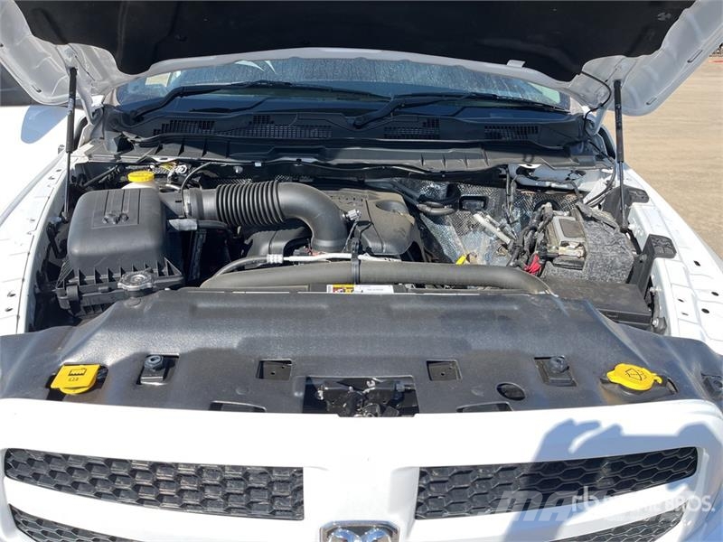 Dodge Ram 1500 기타