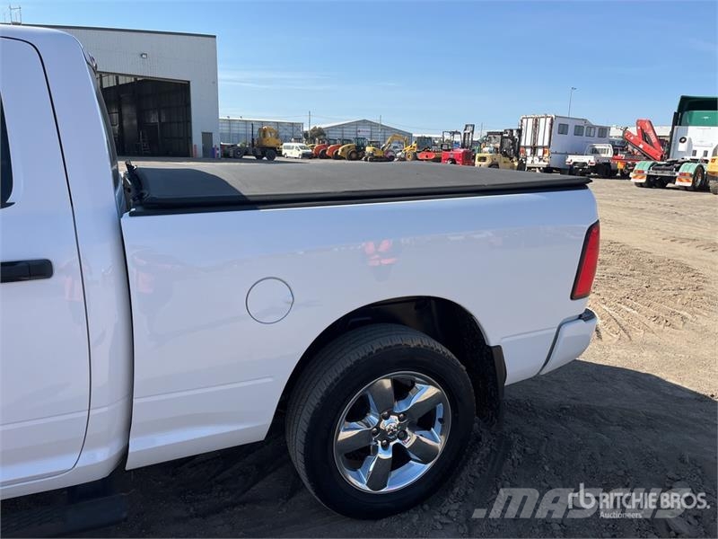 Dodge Ram 1500 기타