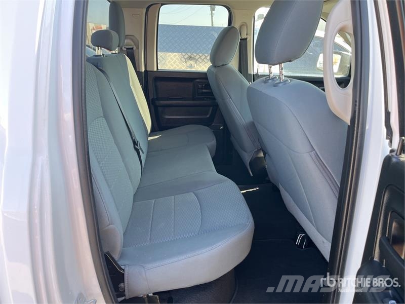 Dodge Ram 1500 기타