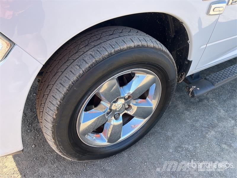 Dodge Ram 1500 기타