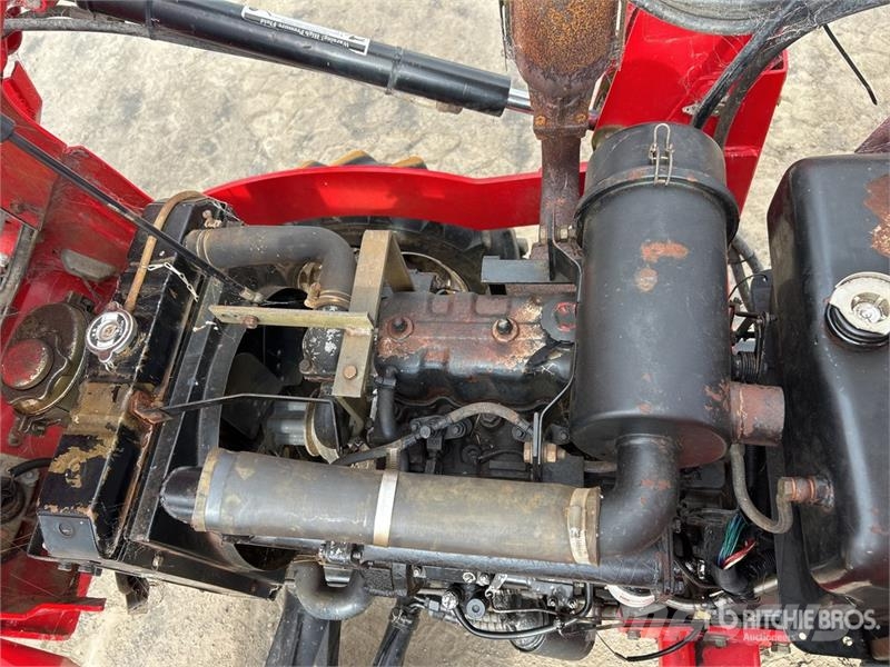 Dong Feng ZB-35 4WD Tractor (Inoperable) Traktori