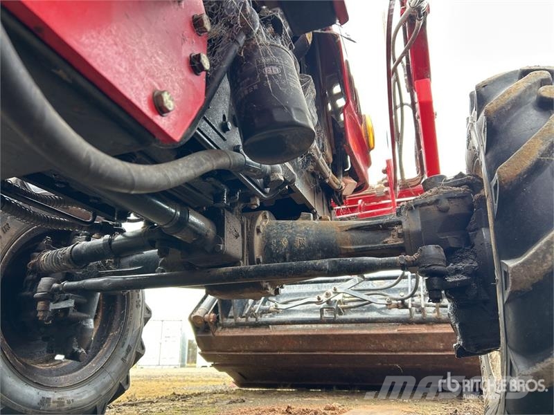 Dong Feng ZB-35 4WD Tractor (Inoperable) Traktori
