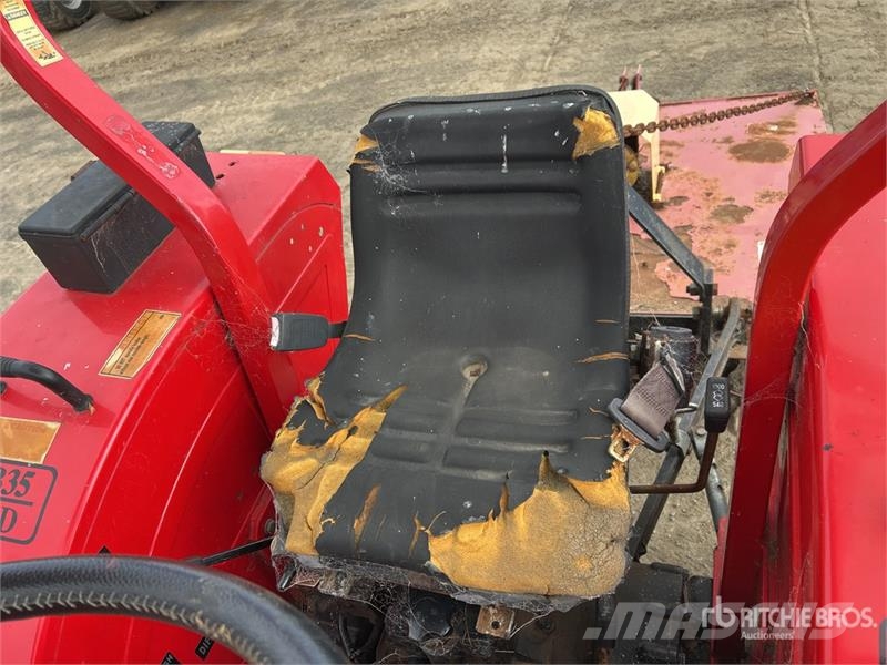 Dong Feng ZB35 4WD Tractor (Inoperable) Tratores