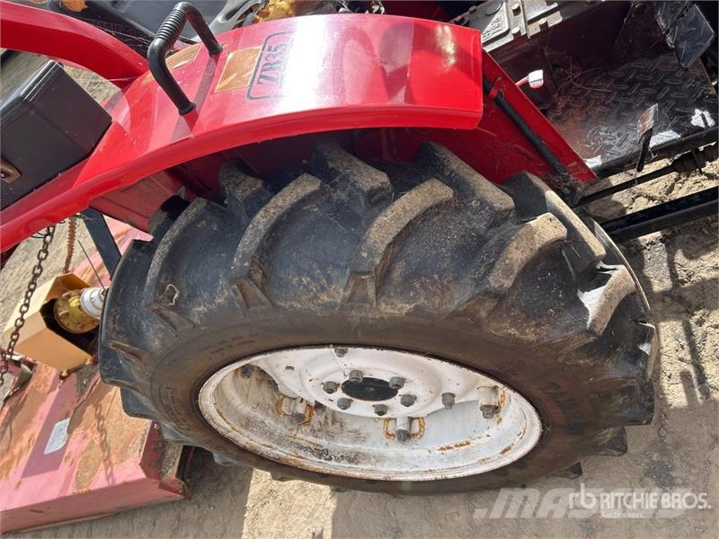 Dong Feng ZB35 4WD Tractor (Inoperable) Tratores