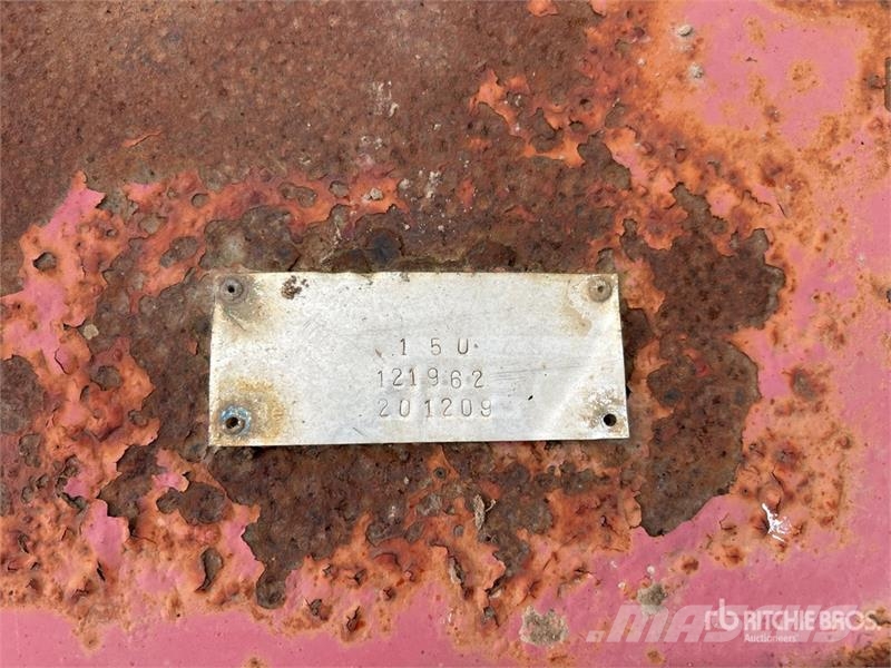 Dong Feng ZB35 4WD Tractor (Inoperable) Tratores