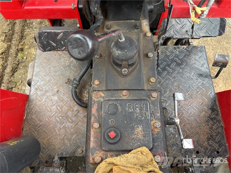 Dong Feng ZB35 4WD Tractor (Inoperable) Tratores