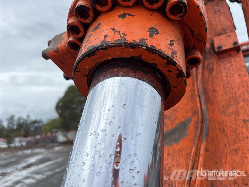 Doosan DX300LC Tracked Excavator 履带挖掘机