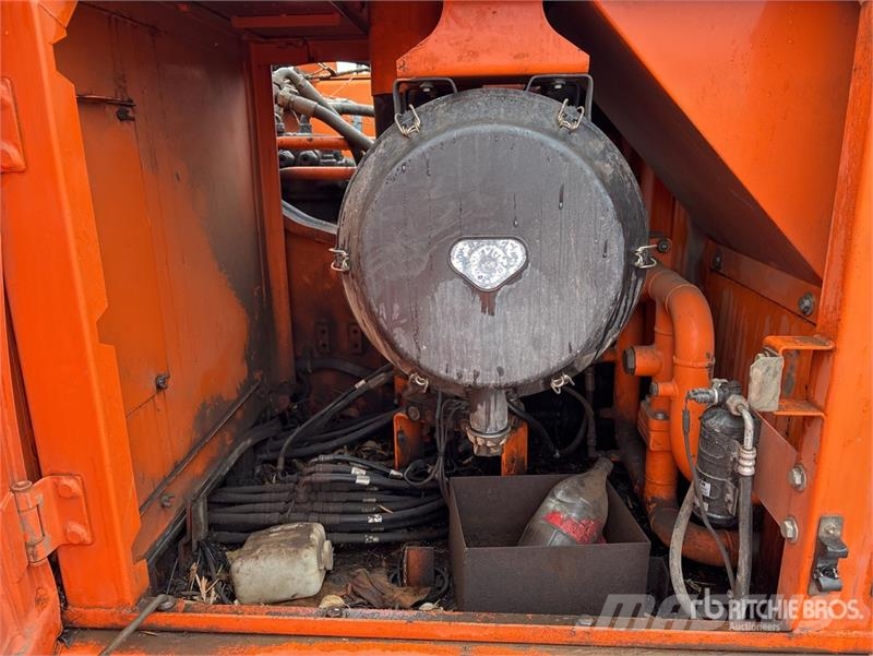 Doosan DX300LC Tracked Excavator 履带挖掘机