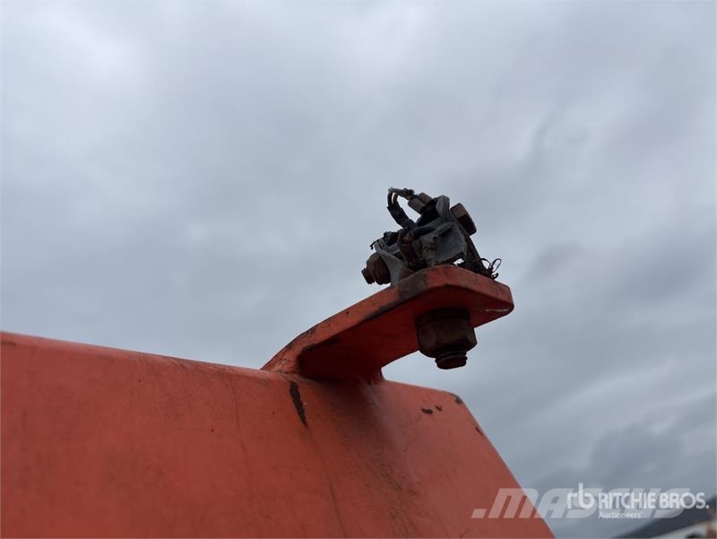 Doosan DX300LC Tracked Excavator 履带挖掘机