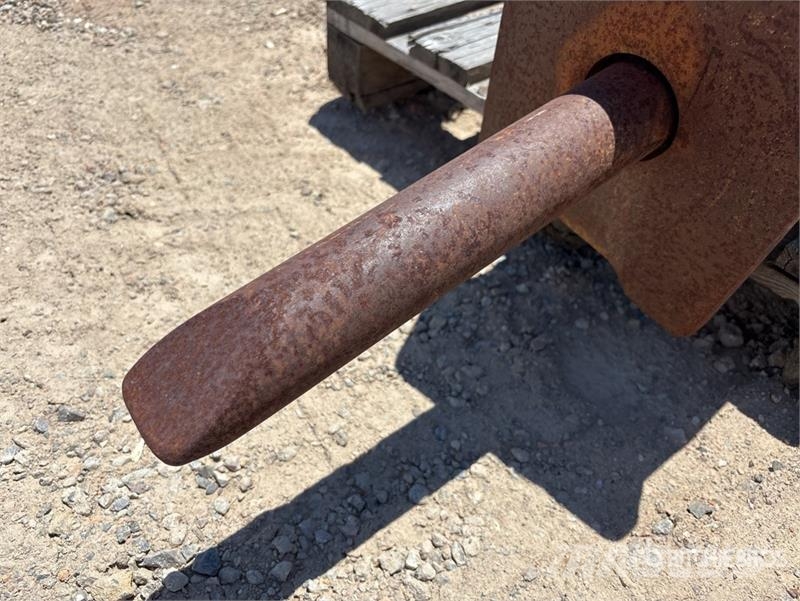 Dozco 370A Rock Hydraulic Breaker Hammers / Breakers