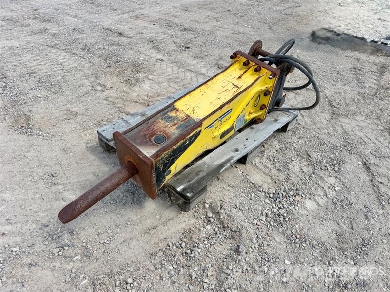 Dozco 370A Rock Hydraulic Breaker Hammers / Breakers