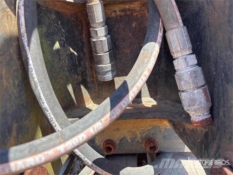 Dozco 370A Rock Hydraulic Breaker Hammers / Breakers