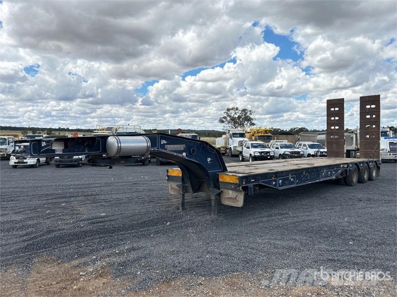 Drake 3 Rows of 4 Hydraulic Deck Widening Lowboy T Mélybölcsős