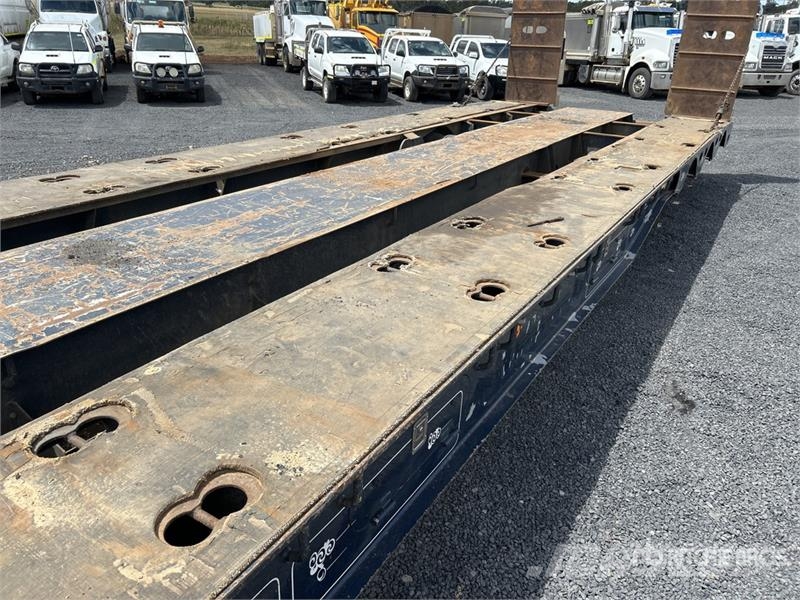 Drake 3 Rows of 4 Hydraulic Deck Widening Lowboy T Mélybölcsős