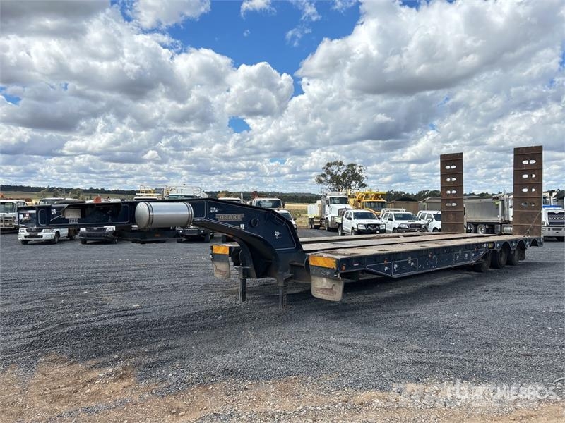 Drake 3 Rows of 4 Hydraulic Deck Widening Lowboy T Mélybölcsős