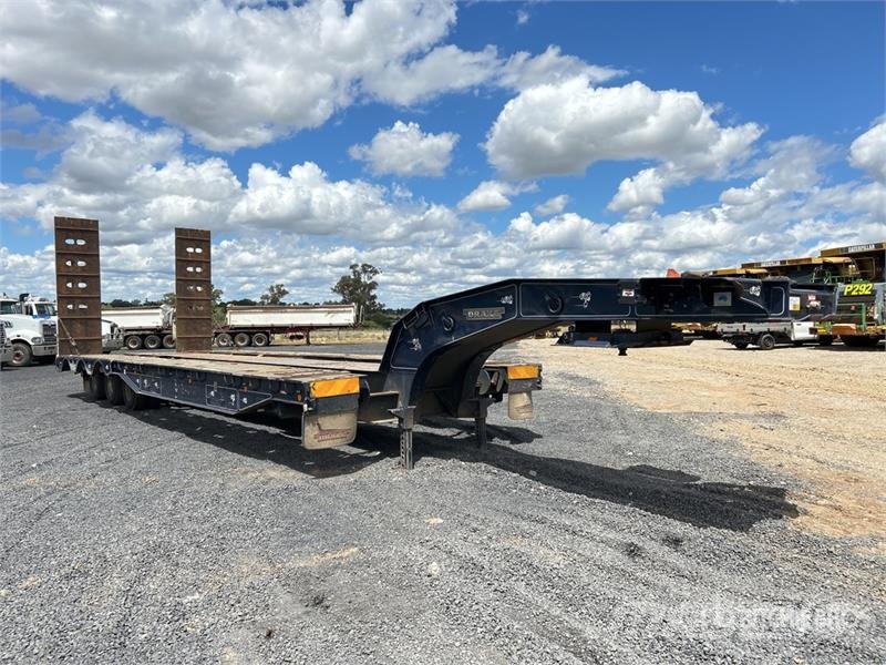 Drake 3 Rows of 4 Hydraulic Deck Widening Lowboy T Mélybölcsős