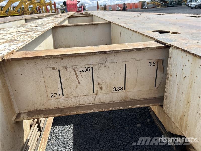 Drake 4 Rows of 4 Hydraulic Widening Lowboy Traile Низькорамні причепи